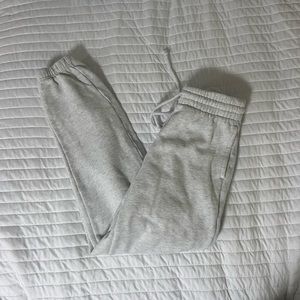 Aritzia Womens boyfriend Sweats Size xs